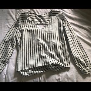 ❗️SOLD❗️Black and white striped blouse